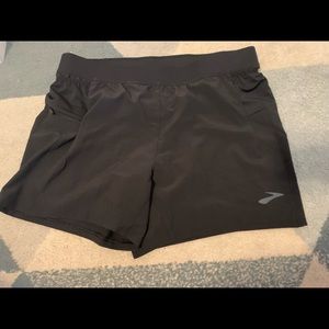 Men’s running shorts